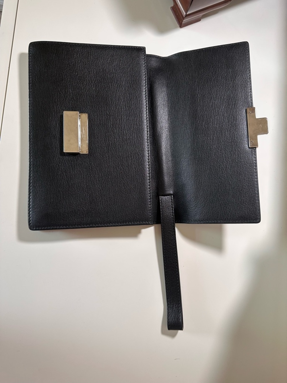 Vintage Gucci Black Leather Two-Way Clutch with Silver Hardware - Picture 4 of 10